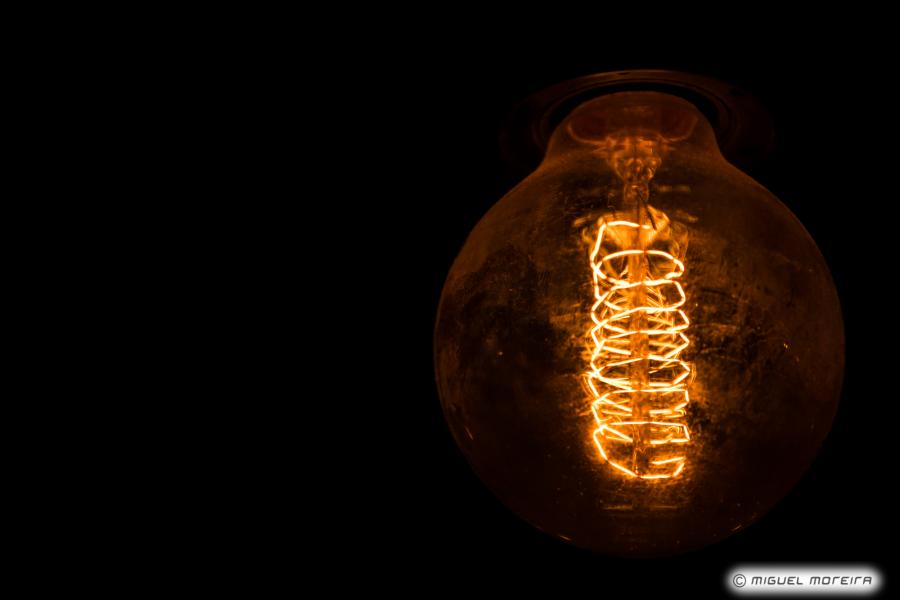 Light bulb